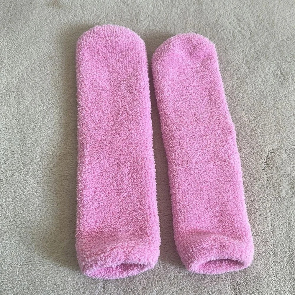Fashion Culture Women's Bring Me Some Wine Cozy Fuzzy Socks, Cupcake Pink